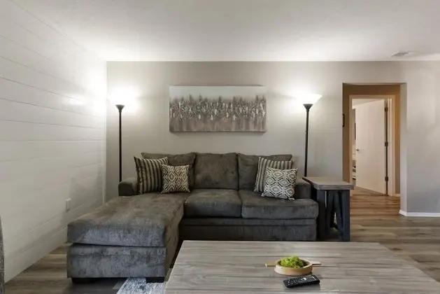 Daire (CityScape - Premier Condo -VIEWS - Up)