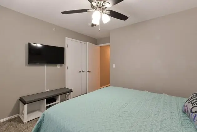 Daire (CityScape - Premier Condo -VIEWS - Up)