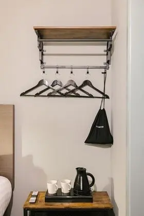 Tek Kişilik Oda, Penceresiz