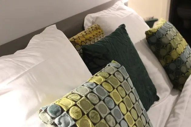 Deluxe Tek Büyük Yataklı Oda, Avlu Manzaralı