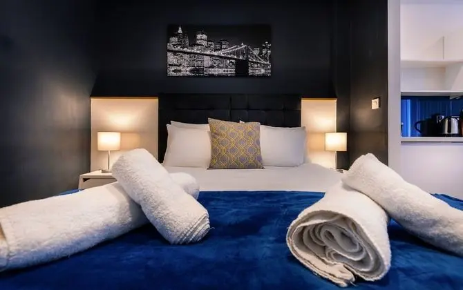 Studio Apartment – Sleeps 2