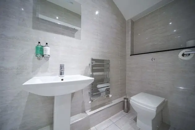 Studio Apartment – Sleeps 2