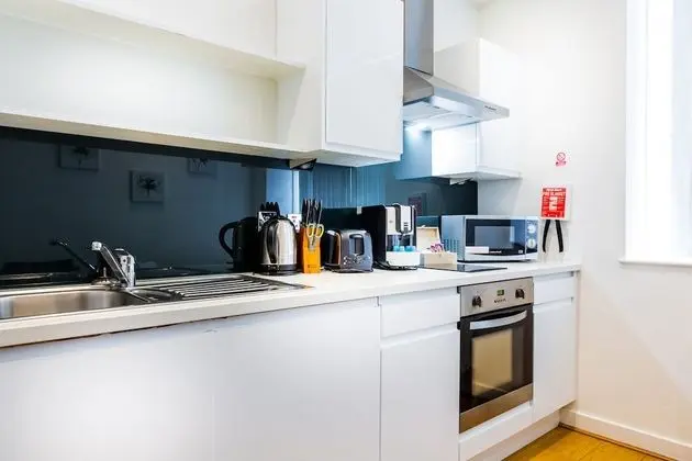 Studio Apartment – Sleeps 2