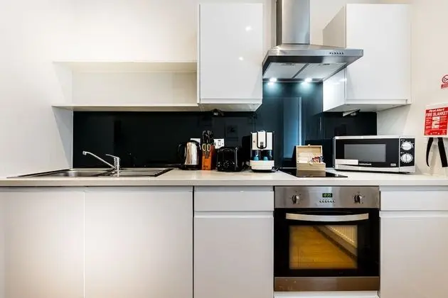 Studio Apartment – Sleeps 2