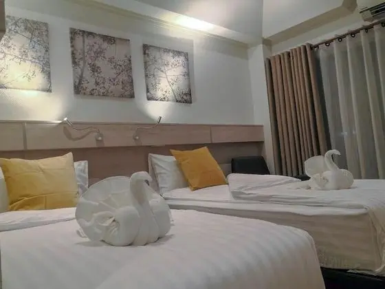 Deluxe Room Higher Floor with Jetted Bathtub
