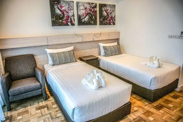 Deluxe Room Higher Floor with Jetted Bathtub