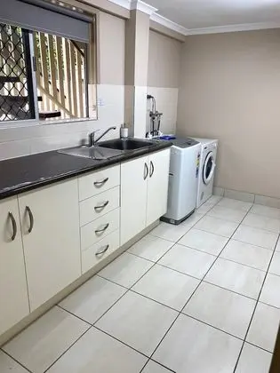 Standard Apart Daire, Birden Çok Yatak Odası, Sigara İçilmez, Mutfak (3 BEDROOM RIVERFRONT)