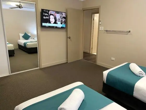 Standard Apart Daire, Birden Çok Yatak Odası, Sigara İçilmez, Mutfak (4BRM RIVERFRONT)