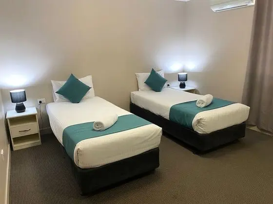 Standard Apart Daire, Birden Çok Yatak Odası, Sigara İçilmez, Mutfak (4BRM RIVERFRONT)