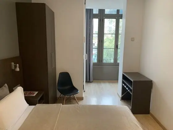 Basic Üç Kişilik Oda