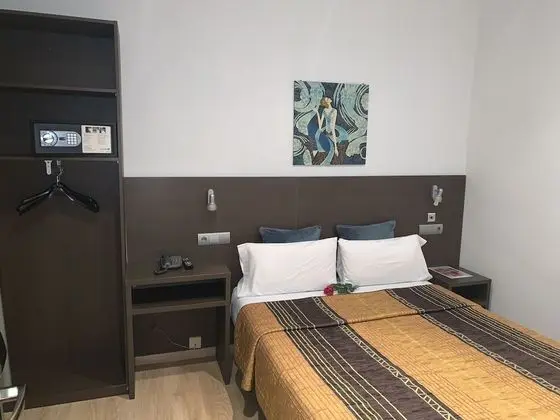 Tek Büyük Yataklı Oda (Interior)