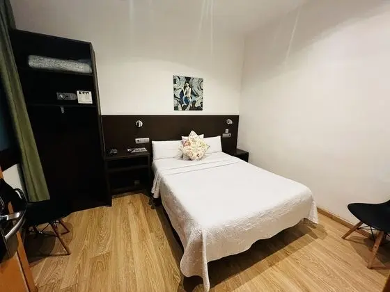 Tek Büyük Yataklı Oda (Interior)