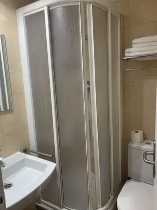 Tek Büyük Yataklı Oda (Interior)