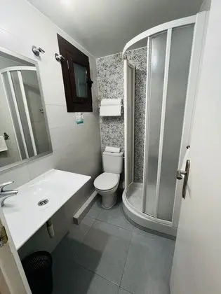 Tek Büyük Yataklı Oda (Interior)