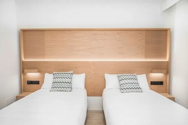 Basic Tek Büyük Yataklı Oda