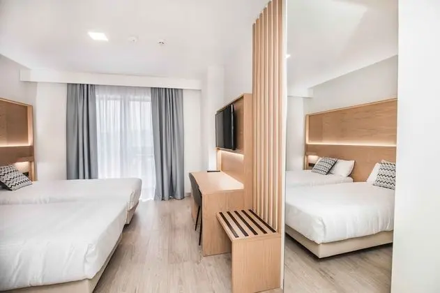 Basic Tek Büyük Yataklı Oda