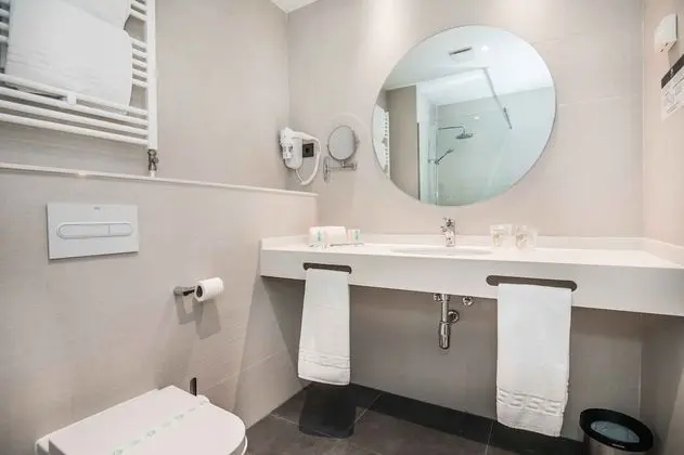 Basic Tek Büyük Yataklı Oda