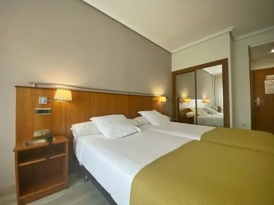 Tek Büyük veya İki Ayrı Yataklı Oda, 2 Tek Kişilik Yatak