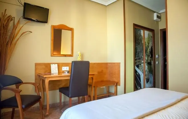 Tek Büyük Yataklı Oda (Extra Bed)