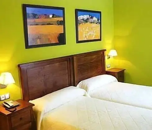 Tek Büyük veya İki Ayrı Yataklı Oda