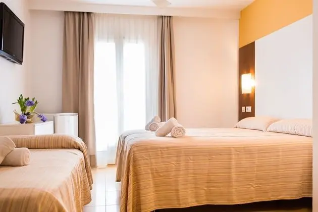 Standard Tek Büyük veya İki Ayrı Yataklı Oda