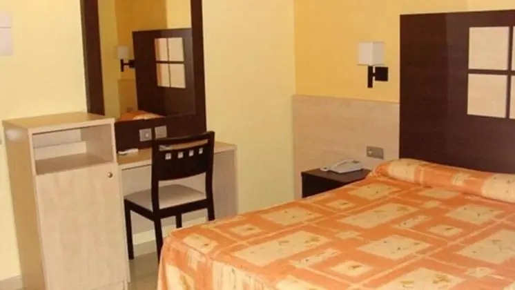 Superior Tek Büyük veya İki Ayrı Yataklı Oda