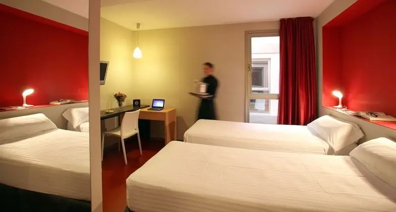 Traditional İki Ayrı Yataklı Oda (with extra bed)