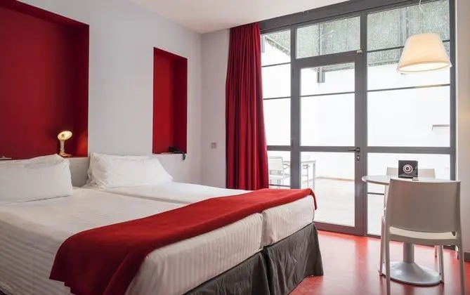 Traditional İki Ayrı Yataklı Oda (with extra bed)