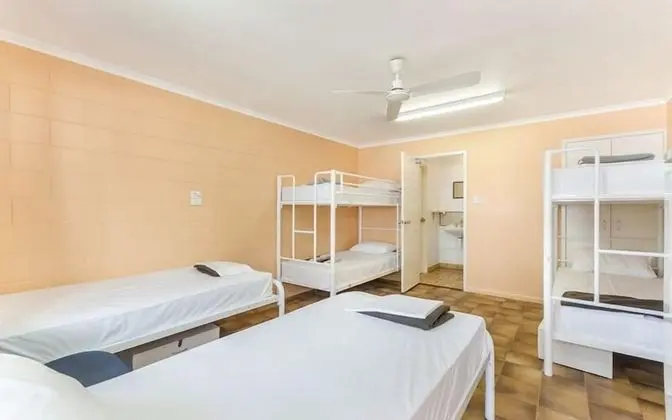 Ortak Ranzalı Oda (18 - 35 years old)