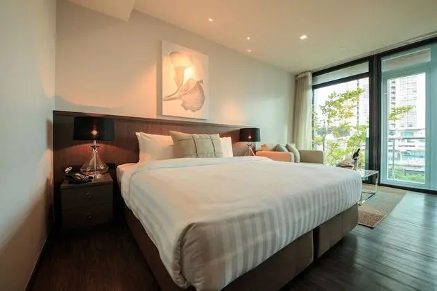 Standard King Bed