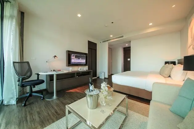 Standard King Bed