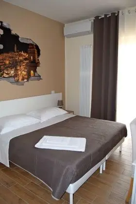 Comfort Tek Büyük veya İki Ayrı Yataklı Oda