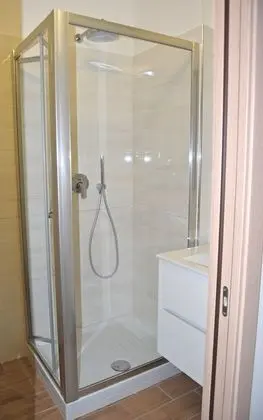 Comfort Tek Büyük veya İki Ayrı Yataklı Oda