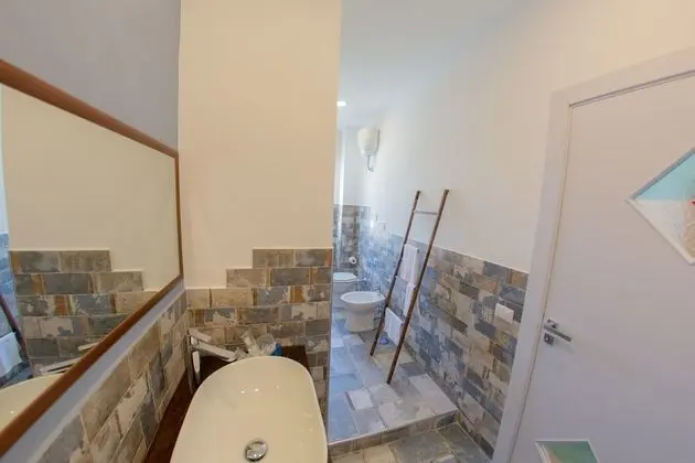 Basic Oda, Şehir Manzaralı