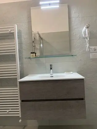 Superior Tek Büyük Yataklı Oda, Balkon, Şehir Manzaralı