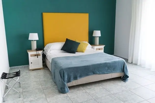 Standard Tek Büyük Yataklı Oda