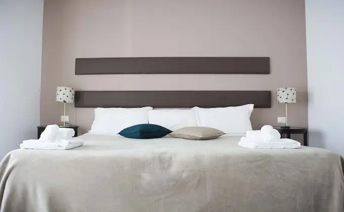 Standard Tek Büyük Yataklı Oda