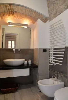 Exclusive Tek Büyük Yataklı Oda