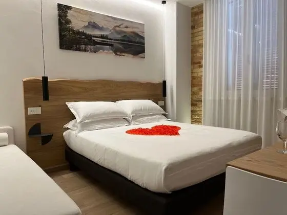 Luxury Tek Büyük Yataklı Oda