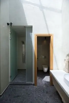 Tek Büyük veya İki Ayrı Yataklı Oda (Patio View)