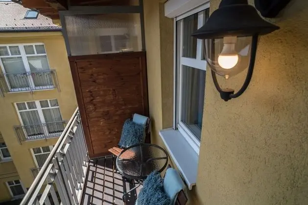 Quadruple Room with Air Conditioner