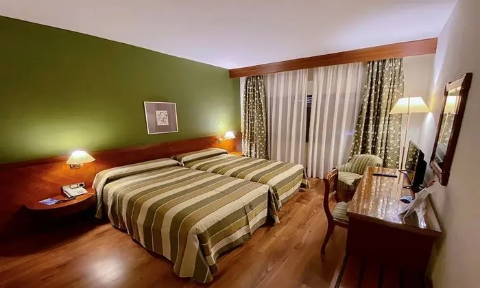 Büyük Yataklı Tek Kişilik Oda (Single Occupancy)