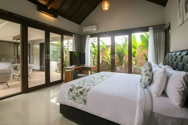 Villa, 1 Yatak Odası, Havuz Manzaralı