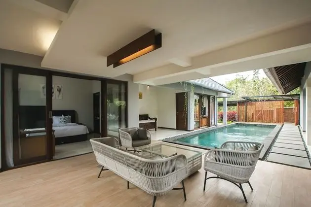 Villa, 2 Yatak Odası, Havuz Manzaralı