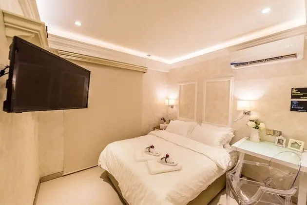Deluxe Tek Büyük Yataklı Oda (CJ 1)