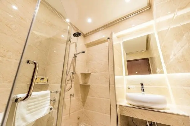 Deluxe Tek Büyük Yataklı Oda (CJ 1)
