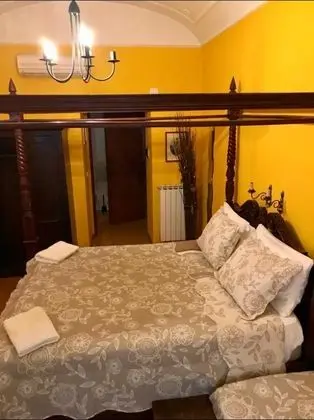 Üç Kişilik Oda