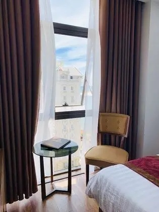 Deluxe Tek Büyük Yataklı Oda
