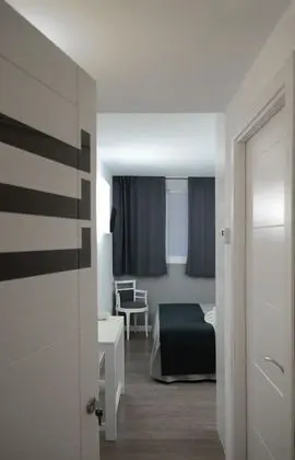 Büyük Yataklı Tek Kişilik Oda