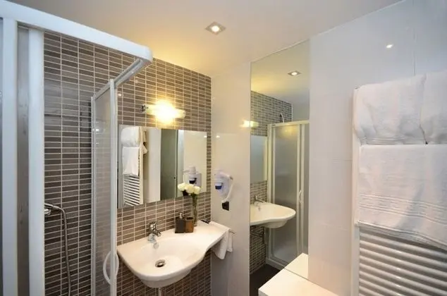 Tek Büyük veya İki Ayrı Yataklı Oda